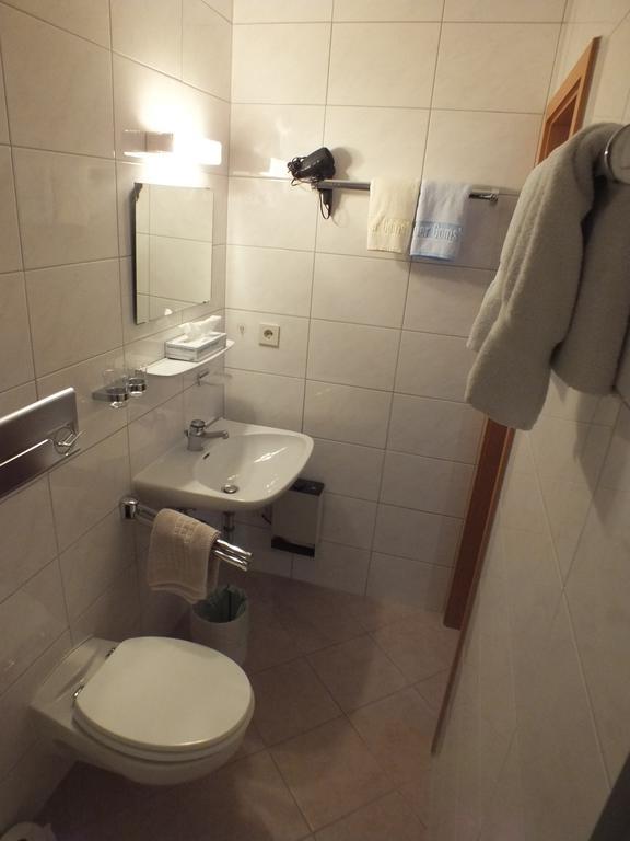 Pension Blauer Gamsbock Kiefersfelden Room photo