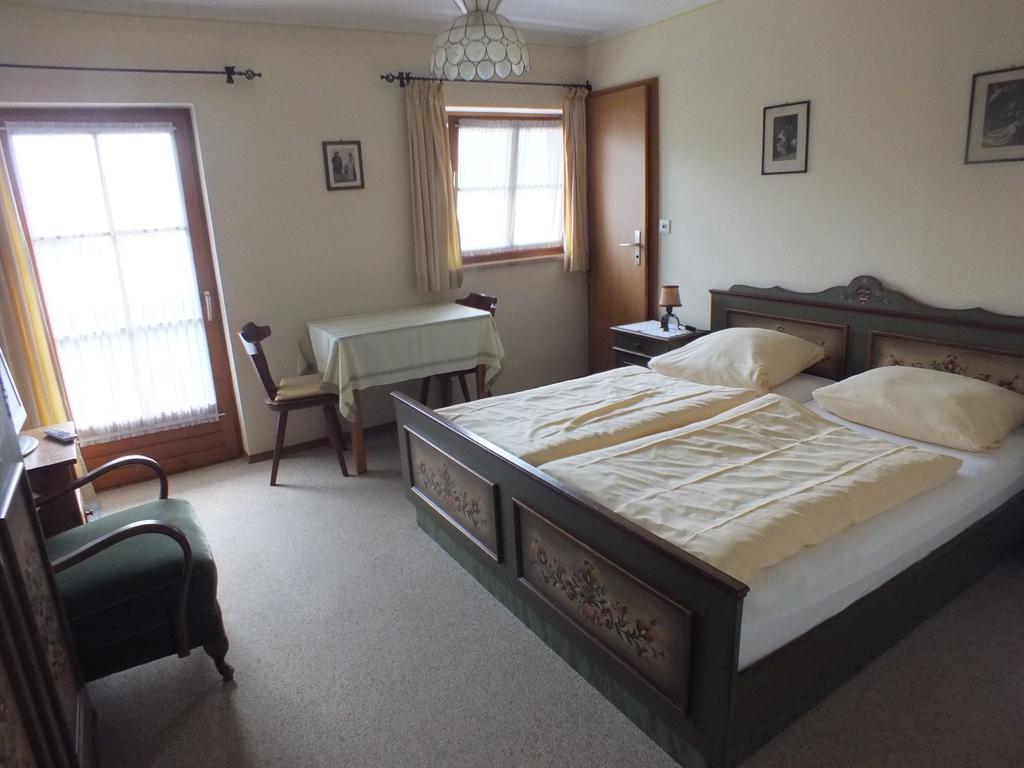 Pension Blauer Gamsbock Kiefersfelden Room photo